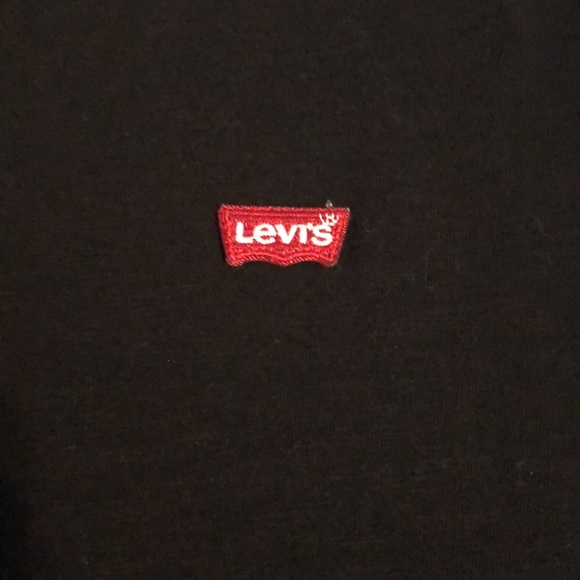 Levis Tee - Picture 2 of 2